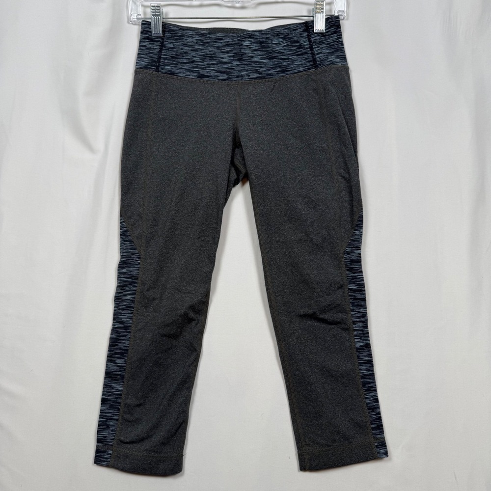 Athleta Womens Gray Athletic Workout Cropped Leggings Size Small